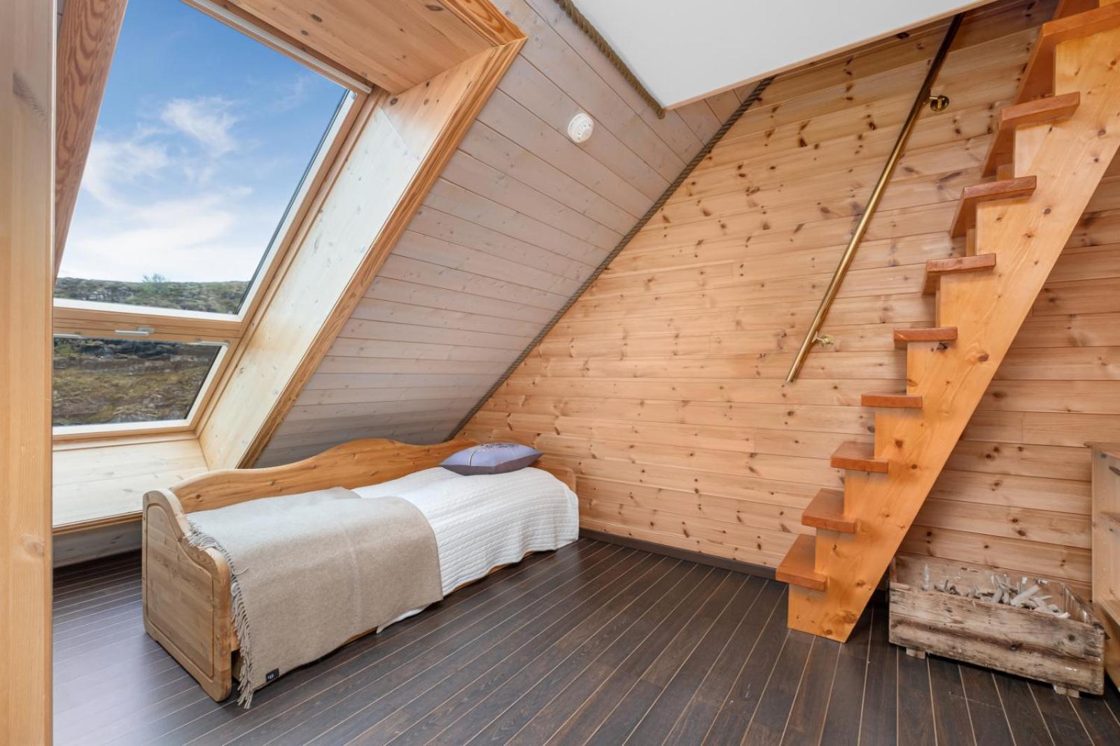 Atlantic Road Seaside Housing * Litlrossoya